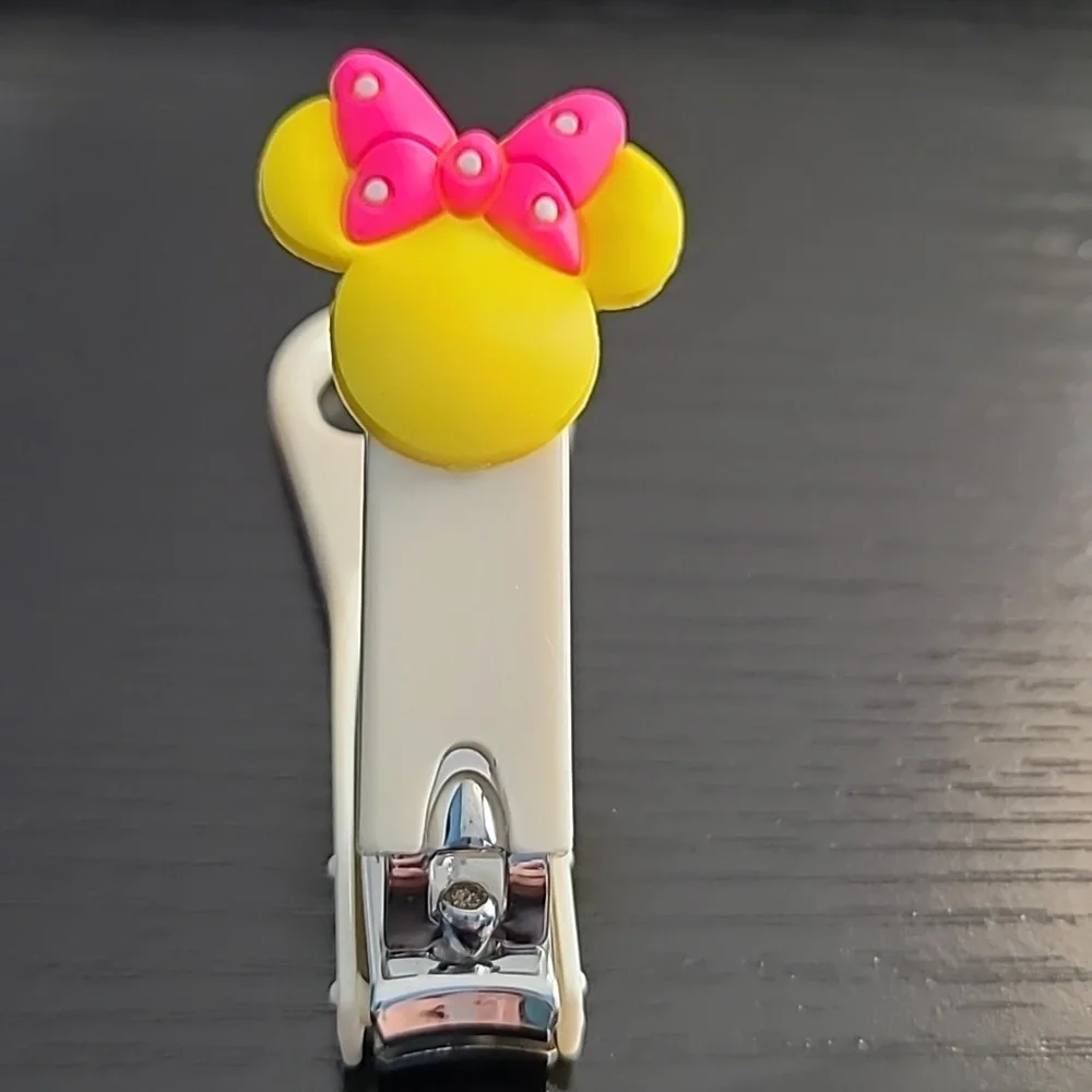 Disney Minnie Mouse Inspired Nail Clipper - Picture 2 of 4